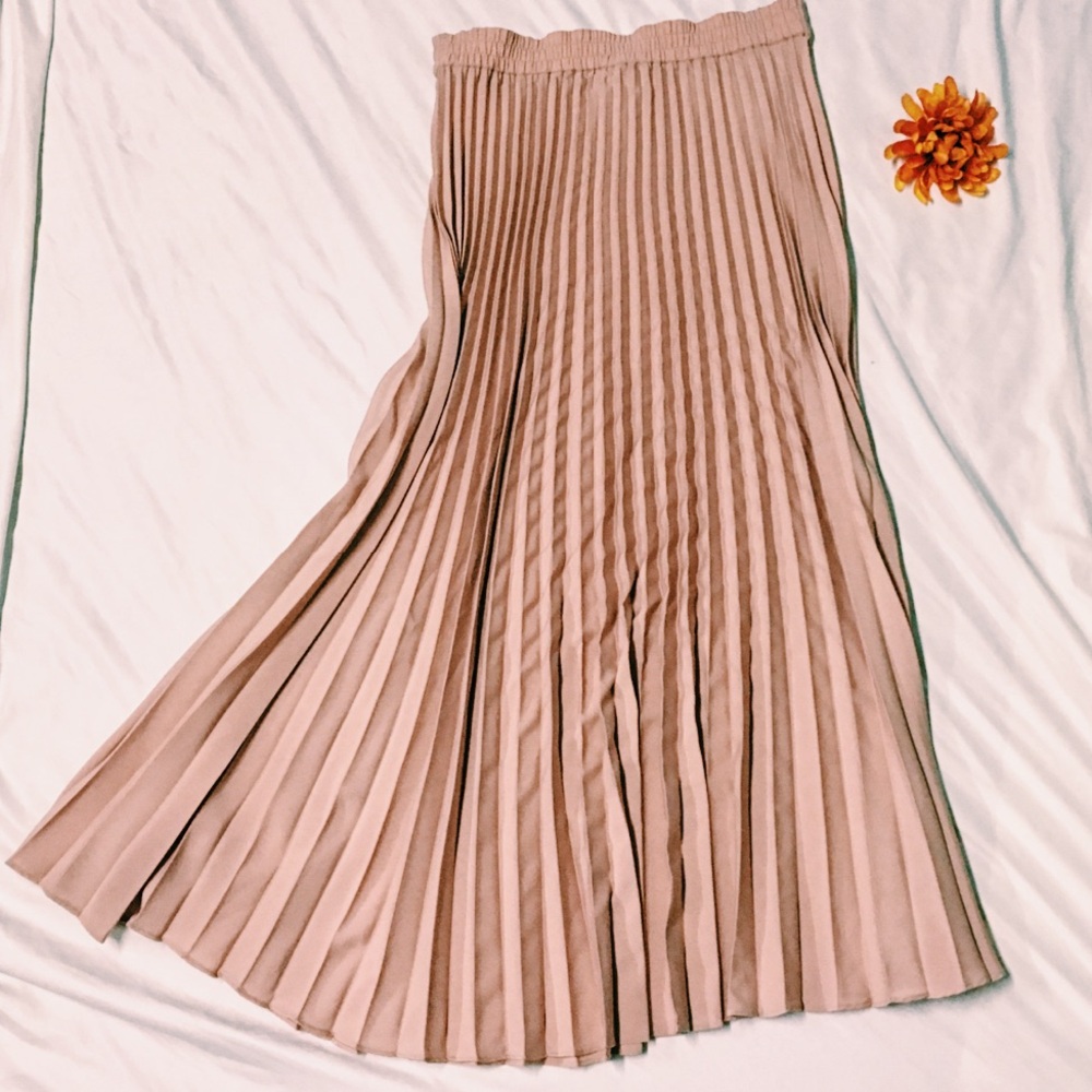 Plaid mauve pink pleated skirt